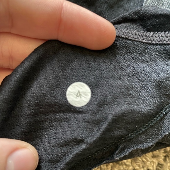 Lululemon top - Picture 3 of 5